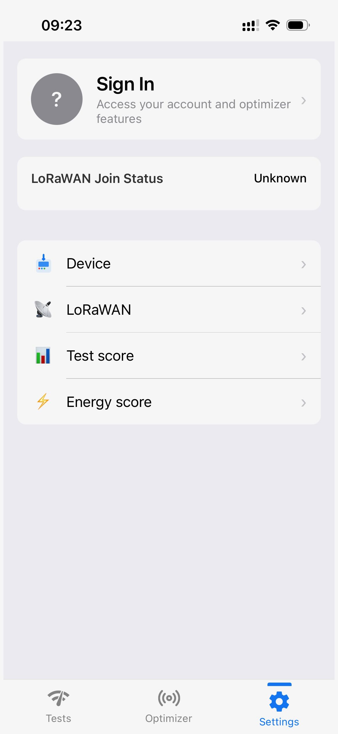 Écran Réglages de l'application Loptimizer listant les menus Device, LoRaWAN, Test score et Energy score.
